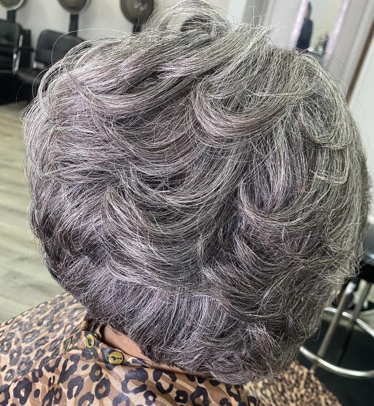 Silver sculpted short hairstyle by Marni
