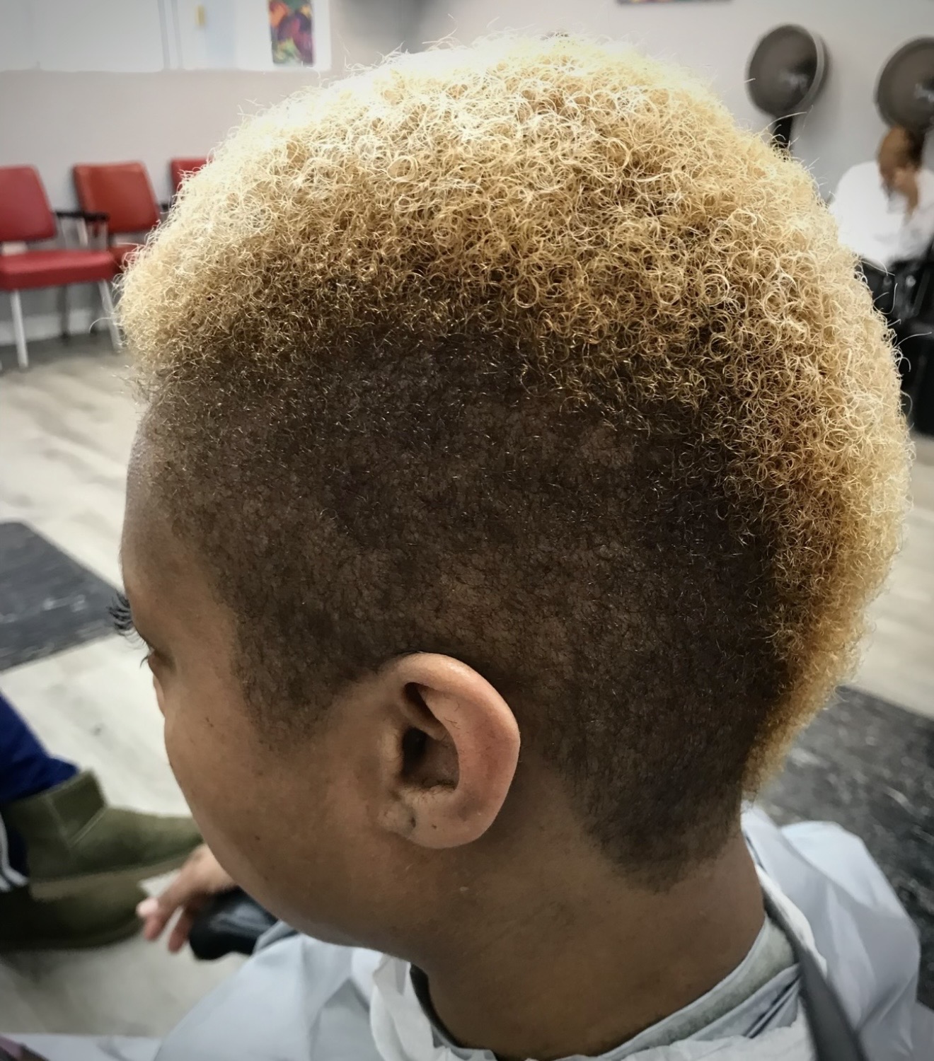 Blonde dimensional color on natural texture by Marni